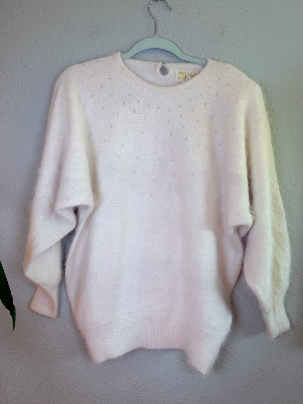 Belldini Vintage Angora Wool Fuzzy Soft White Retro  90s Dolman Sleeve Sweater L
